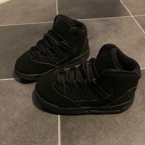 Boys toddler All Black Air Jordans Size 8c